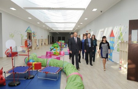 Rövnəq Abdullayev prezidentə məlumat verdi